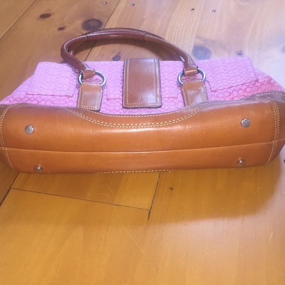 Coach pink signature bag - Picture 6 of 10